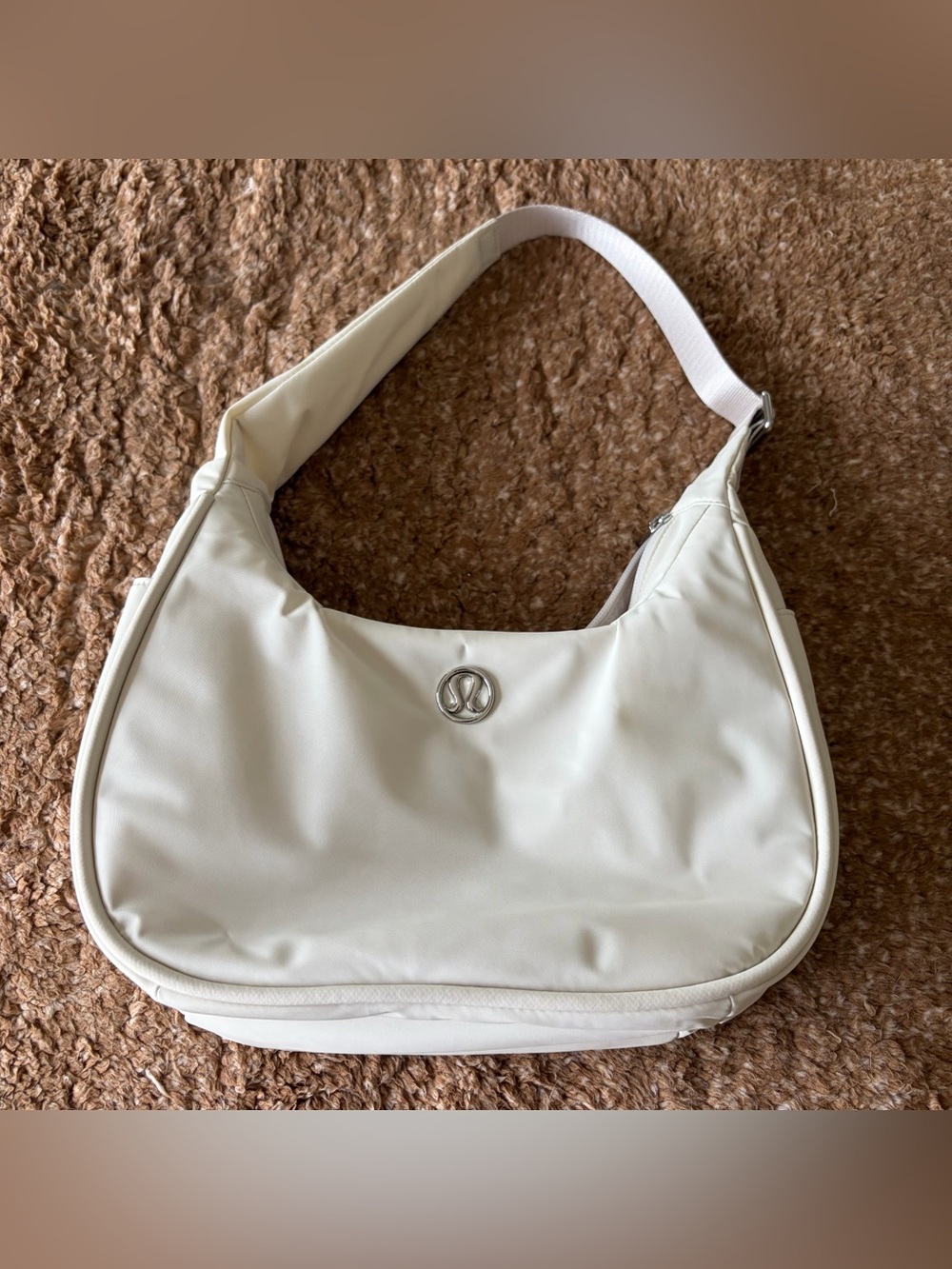 $98 Lululemon White Mini Shoulder Bag 4L